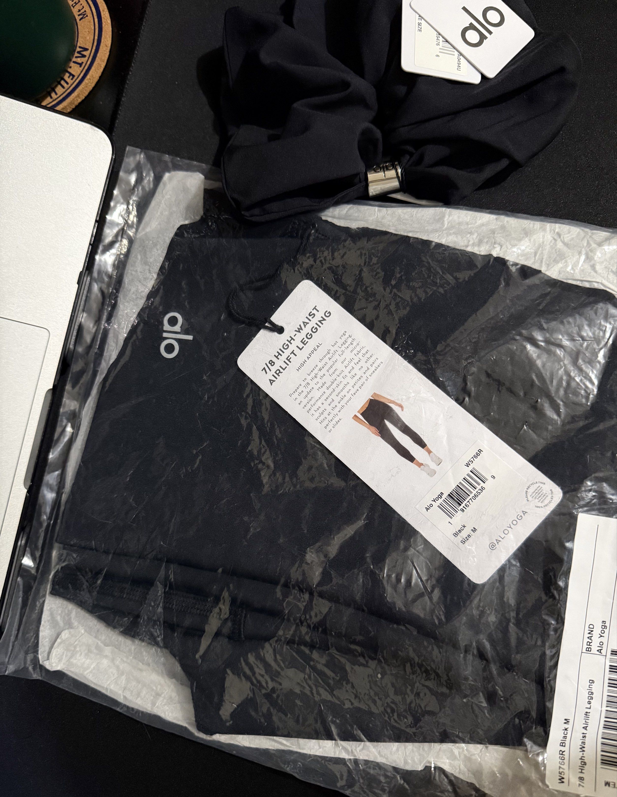 Take both Alo Leggings & Headband (Soft) (Category: Activewear) located in Antipolo. Submitted by articlesbyeve (Listing ID 1416886574, Image 2). Description: Both brandnew Alo 7/8 High-Waist Airlift Legging - Black Medium will include the ALO SOFT HEADBAND. RFS: my brother bought the wrong size. Need to size down. Bought in the US. .