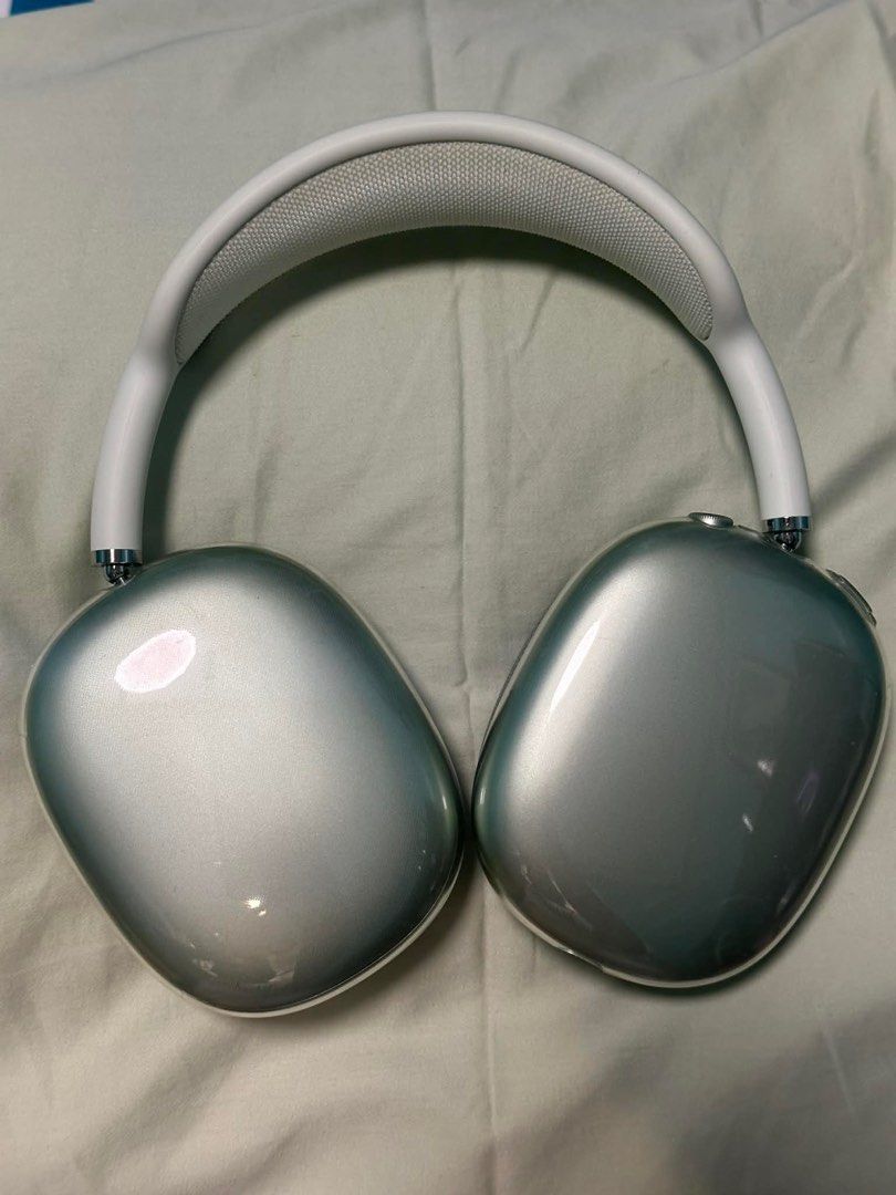 Apple AirPods Max - Green (Category: Headphones & Headsets) located in Mandaluyong City. Submitted by secondchanceshop.mnl (Listing ID 1416953764, Image 1). Description: - Apple AirPods Max (Green) - with protective clear case - barely used - bought in Nov 2024.