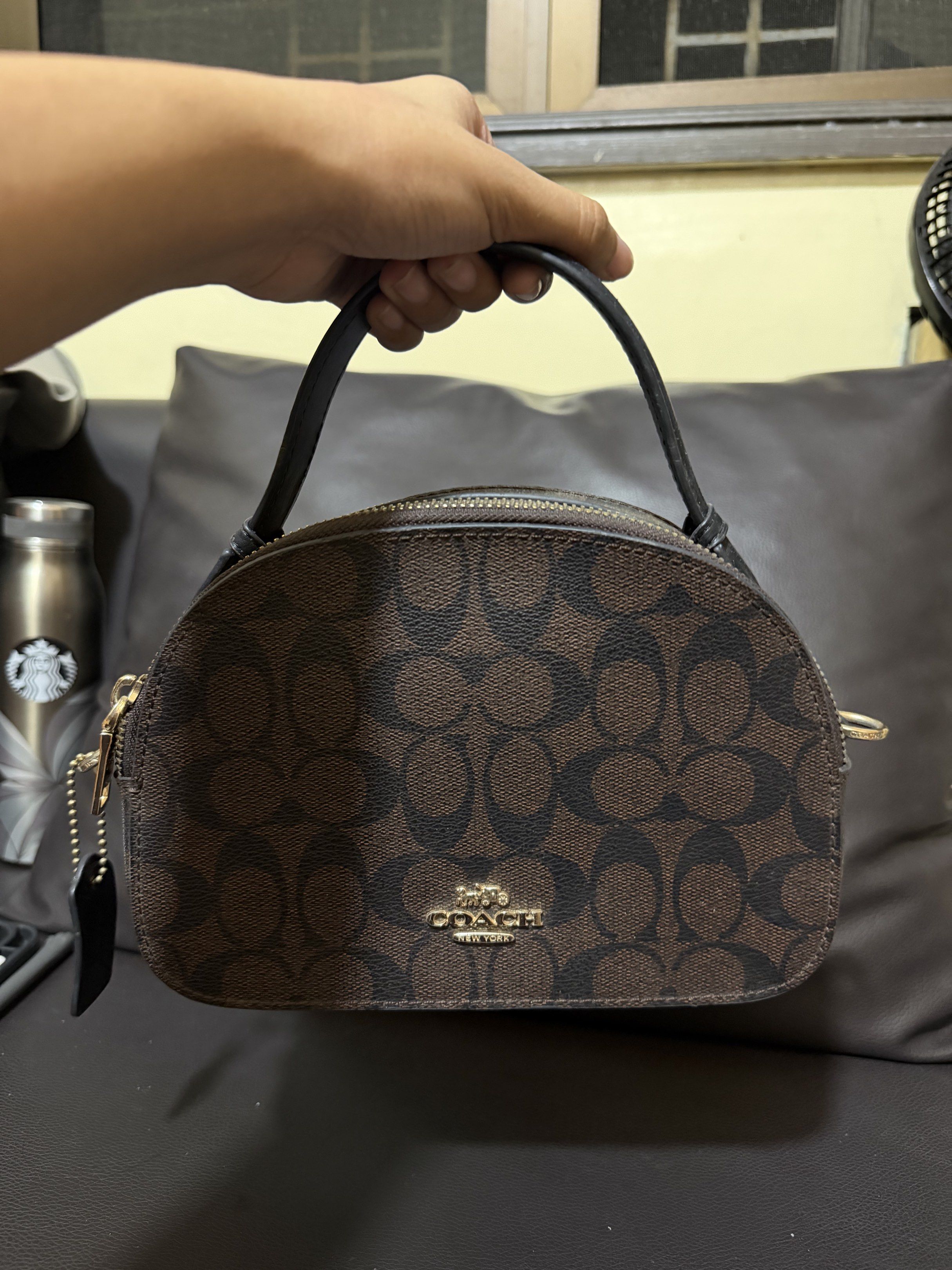 Authentic Coach Bag Hand Bag Small to Medium Stand Alone Structured (Category: Luxury Bags & Wallets) located in Manila. Submitted by just.tyn (Listing ID 1417018658, Image 1). Description: Authentic Coach Bag With Care Card and Authenticity Card In excellent condition with minimal signs of use Super okay pa sya and super pretty in actual Nagbabawas lang ng personal bags .