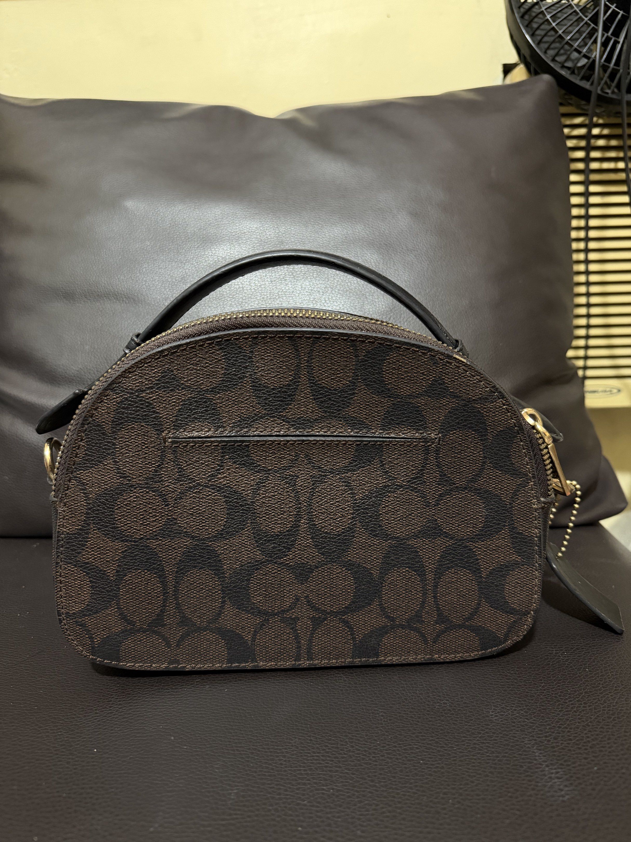 Authentic Coach Bag Hand Bag Small to Medium Stand Alone Structured (Category: Luxury Bags & Wallets) located in Manila. Submitted by just.tyn (Listing ID 1417018658, Image 3). Description: Authentic Coach Bag With Care Card and Authenticity Card In excellent condition with minimal signs of use Super okay pa sya and super pretty in actual Nagbabawas lang ng personal bags .