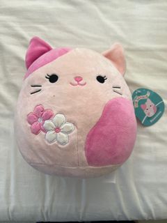(Category: ) located in . Submitted by whencatsfly (Listing ID 1416845762, Image 1). Description: .