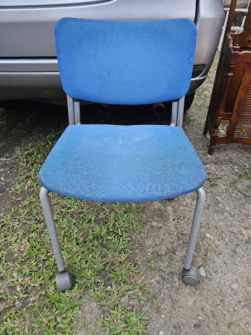 Blue Office Chair with Wheels (Category: Office Furniture & Fixtures) located in Sablan. Submitted by gongonshelley12 (Listing ID 1416919304, Image 1). Description: BAGSAK PRESYO!!! FIX PRICE 1500 ONLY... SUPER SALE!!! GCASH NOW ORIGINAL JAPAN OFFICE CHAIR / SWIVEL CHAIR ANG MAHAL NG ORIG PRICE NASA 6000+ JAPAN SURPLUS VERY COMFY UPUAN, SUPER RELAXING BAKAL MGA PAA, HEAVY DUTY IMINE NIYO TO, PROMISE SUPER GANDA LINISAN NIYO LANG PO YUNG DUMI.