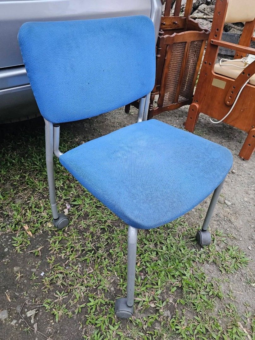 Blue Office Chair with Wheels (Category: Office Furniture & Fixtures) located in Sablan. Submitted by gongonshelley12 (Listing ID 1416919304, Image 2). Description: BAGSAK PRESYO!!! FIX PRICE 1500 ONLY... SUPER SALE!!! GCASH NOW ORIGINAL JAPAN OFFICE CHAIR / SWIVEL CHAIR ANG MAHAL NG ORIG PRICE NASA 6000+ JAPAN SURPLUS VERY COMFY UPUAN, SUPER RELAXING BAKAL MGA PAA, HEAVY DUTY IMINE NIYO TO, PROMISE SUPER GANDA LINISAN NIYO LANG PO YUNG DUMI.