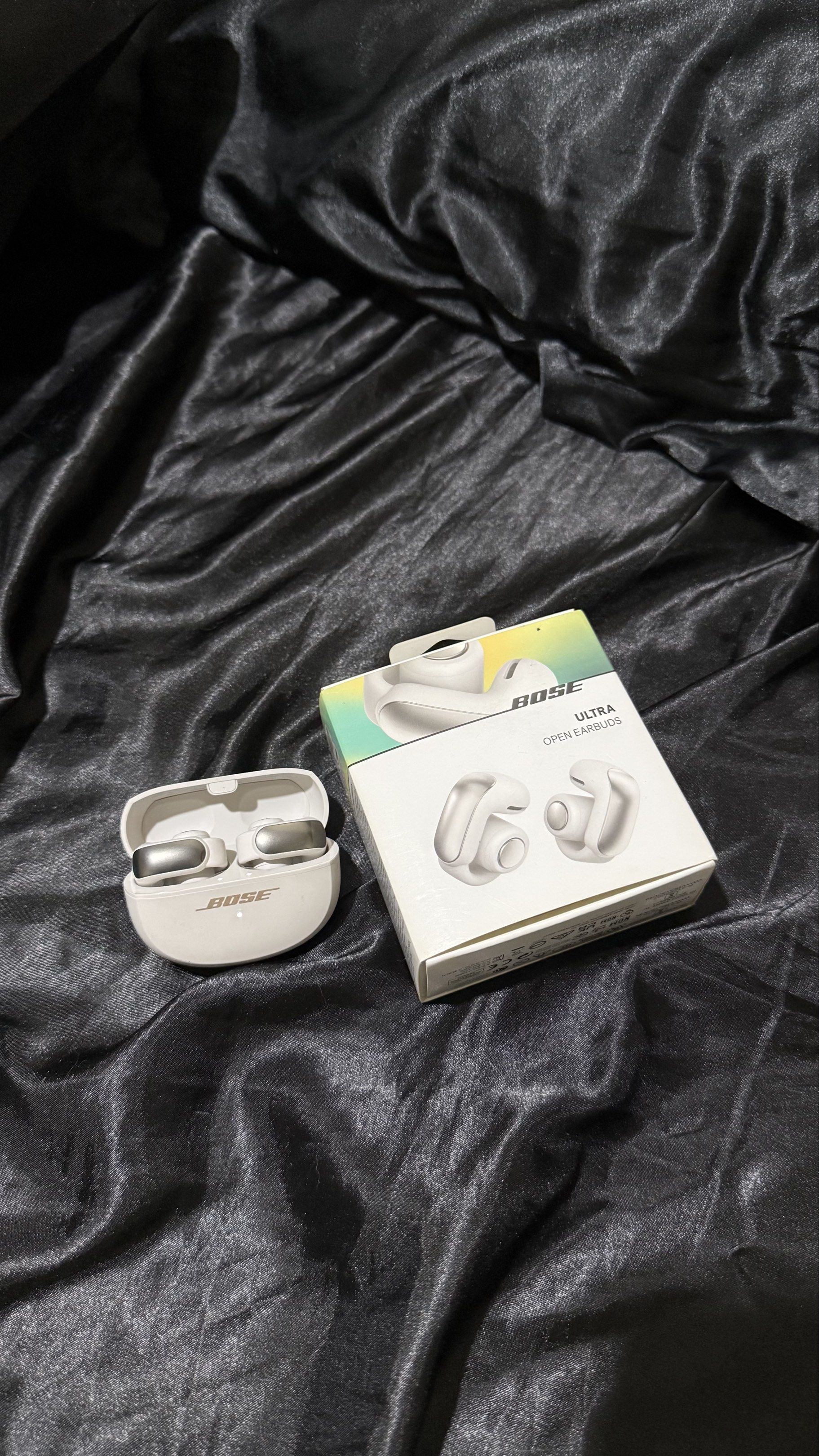 Bose ultra open earbuds (Category: Headphones & Headsets) located in Las Pinas. Submitted by aleckinigoo (Listing ID 1416860194, Image 1). Description: FOR SALE ONLY PTPA for sale only Bose ultra open earbuds complete with box, unused charger, manual, receipt. issue: small dent only sa case selling it for 11k only (srp 17k) 📍Las pinas.