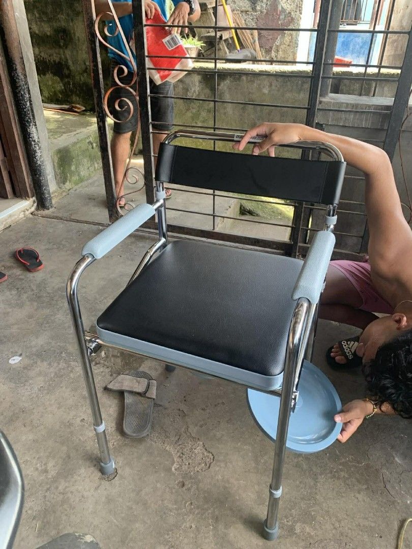 commode chair adjustable height (Category: Braces, Support & Protection) located in Manila. Submitted by joy63057743416 (Listing ID 1417024297, Image 2). Description: we accept bulk orders brandnew affordable onhand negotiable good quality and condition open for pick up and delivery high quality we also sell many medical supplies call me 09268225723 cod,gcash,bank transfer lifetime time free service.