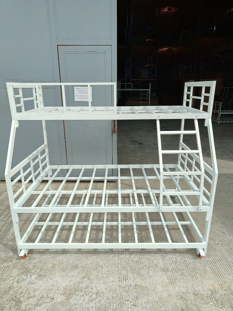 DOUBLE BUNK BED 90*190 UPPER BED AND 190*120 LOWER HEIGHT 180CM WITH PULL OUT (Category: Bed Frames & Mattresses) located in Manila. Submitted by dolorchris69891 (Listing ID 1416897514, Image 1). Description: DOUBLE BUNK BED 90*190 UPPER BED AND 190*120 LOWER HEIGHT 180CM WITH PULL OUT.