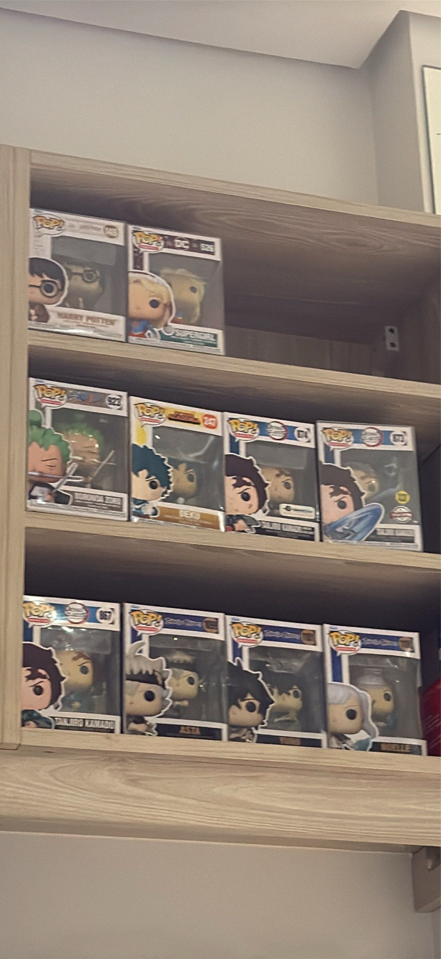 Funko Pop! Animation One Piece Roronoa Zoro #923 (Category: Figurines & Statues) located in Quezon City. Submitted by alvatec (Listing ID 1416947733, Image 3). Description: - Funko Pop! Animation: Roronoa Zoro - From One Piece - Figure Number: 923 - Features Zoro with three swords - Includes original box - In original packaging.