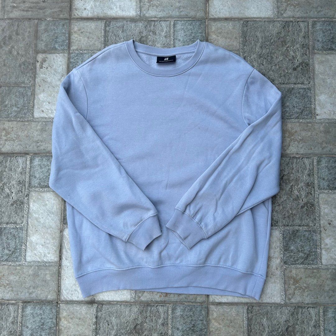 H&M Pullover (Category: Tshirts & Polo Shirts ) located in Bacoor. Submitted by tugbits (Listing ID 1416878290, Image 1). Description: H&M Pullover.