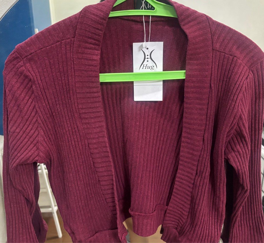 Hug Cropped Ribbed Cardigan Maroon (Category: Coats, Jackets and Outerwear) located in Manila. Submitted by mleia (Listing ID 1416904957, Image 1). Description: .