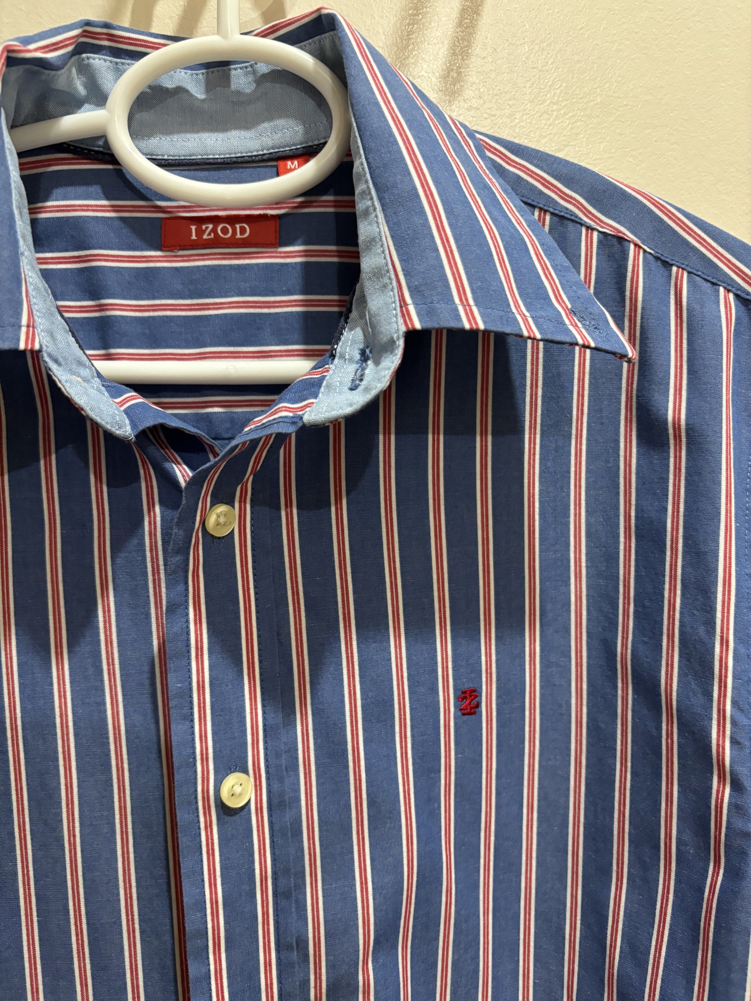 IZOD Button Down (Category: Tshirts & Polo Shirts ) located in Bacoor. Submitted by palmroot (Listing ID 1416911886, Image 2). Description: For casual fits. Regular fit. Fabric doesn’t wrinkle fast. Soft and cool on the skin. .