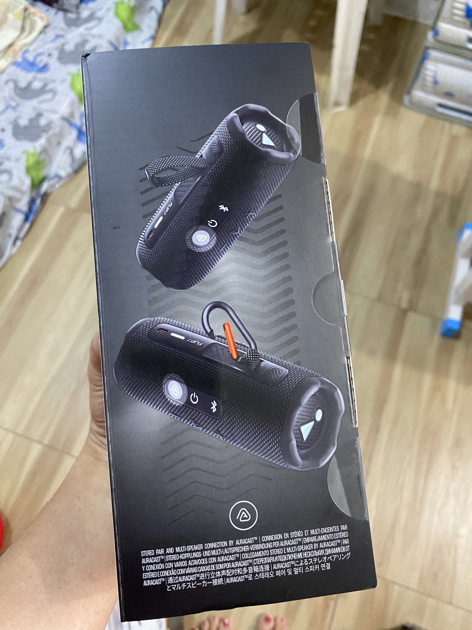 JBL Flip 7 Bluetooth Speaker (Category: Soundbars, Speakers & Amplifiers) located in Quezon City. Submitted by ruffaguill89470 (Listing ID 1416865763, Image 2). Description: Sealed No issues Brandednew.