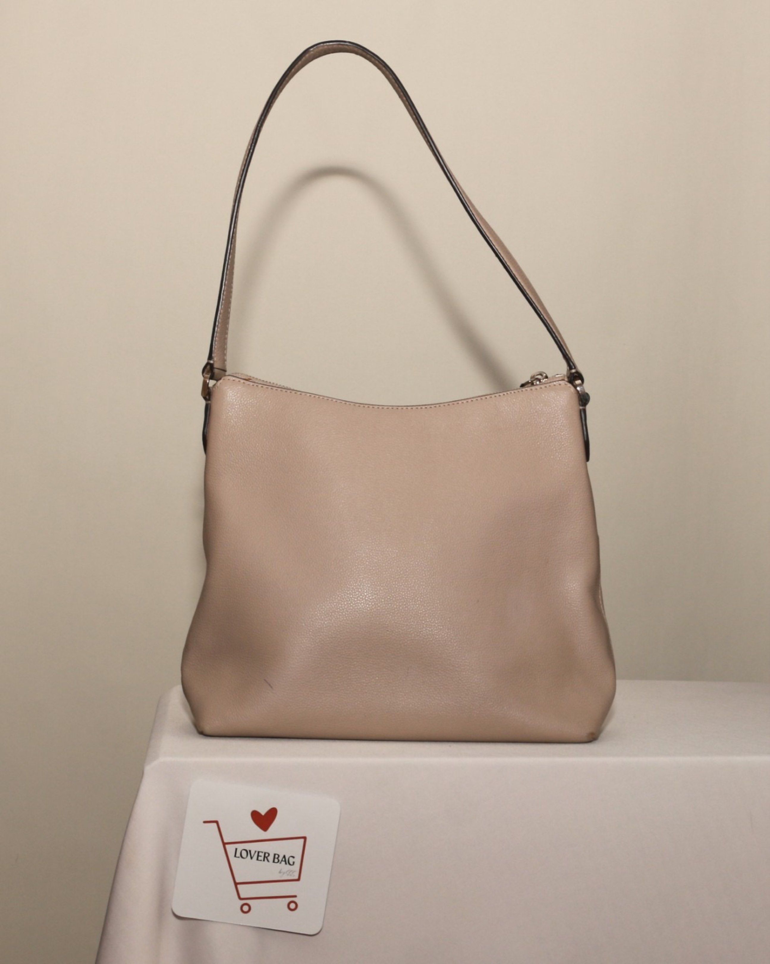 Kate Spade Pink Tote (Category: Shoulder Bags) located in Batangas. Submitted by bagrx (Listing ID 1417015139, Image 2). Description: .