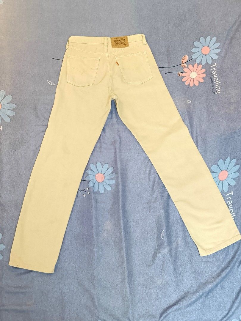 Levi's 615 Khaki (Category: Jeans) located in Manila. Submitted by pauljakep (Listing ID 1416974632, Image 3). Description: Negotiable Price Issue: Pinks stains not noticeable tho Condition 8.5/10 Dimensions: •Length 42 •Waist 29-31 Orange Tab Vintage 1995s Levi's product.