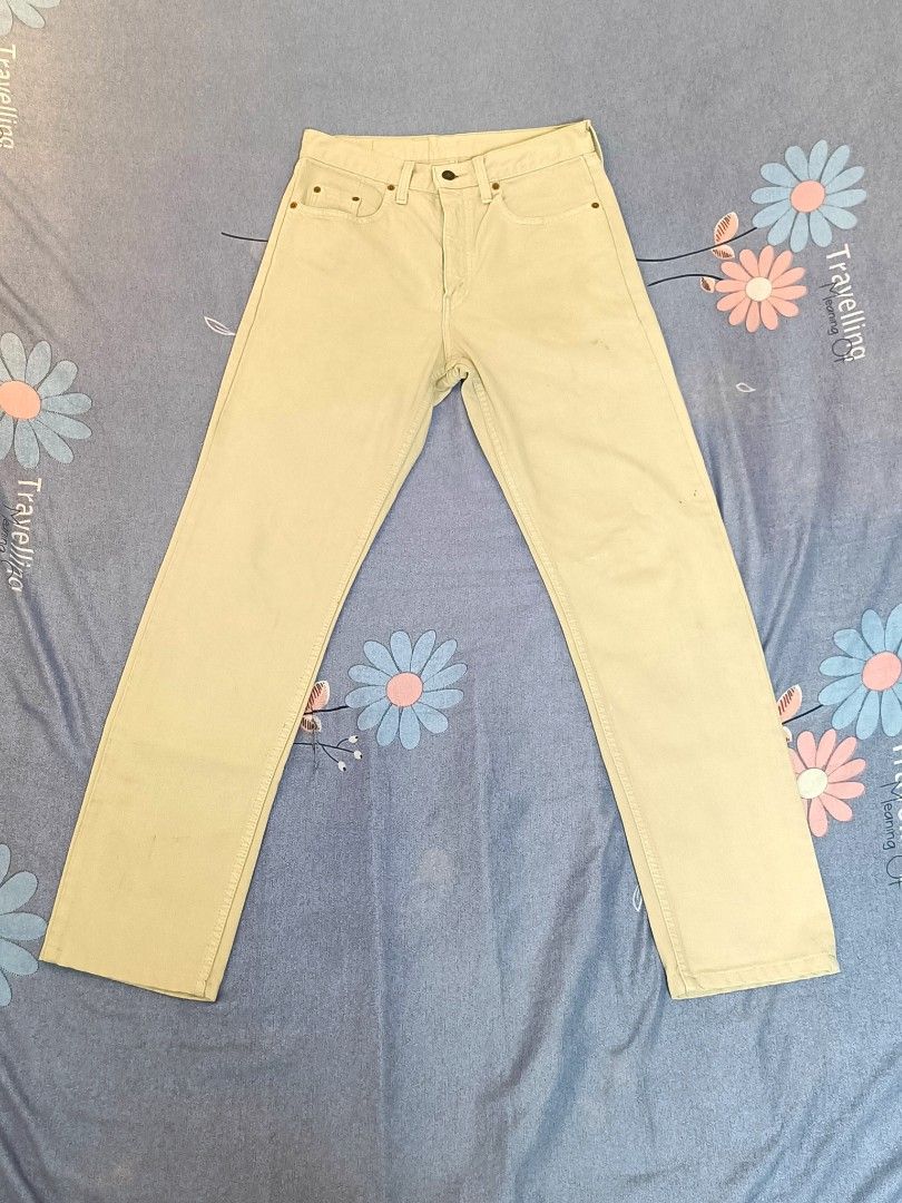 Levi's 615 Khaki (Category: Jeans) located in Manila. Submitted by pauljakep (Listing ID 1416974632, Image 2). Description: Negotiable Price Issue: Pinks stains not noticeable tho Condition 8.5/10 Dimensions: •Length 42 •Waist 29-31 Orange Tab Vintage 1995s Levi's product.
