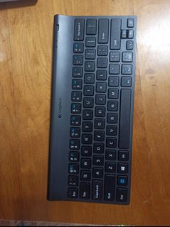 Logitech wireless Bluetooth Tablet Keyboard440348694713487360