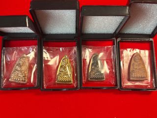 (Category: ) located in . Submitted by stehcollections (Listing ID 1416916302, Image 1). Description: .