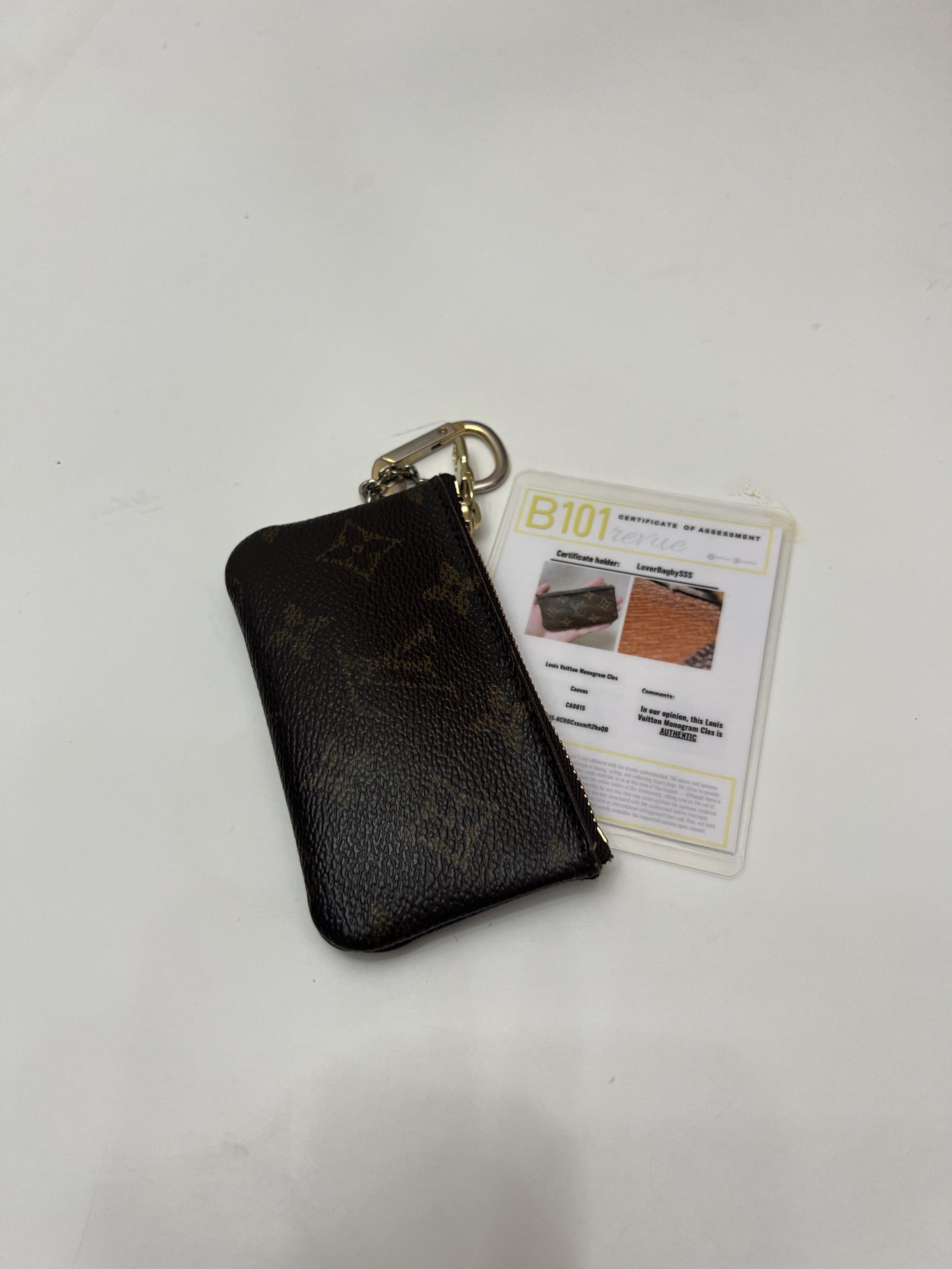 LV CLES with box (Category: Other Accessories) located in Batangas. Submitted by bagrx (Listing ID 1417015641, Image 2). Description: cert and box included.