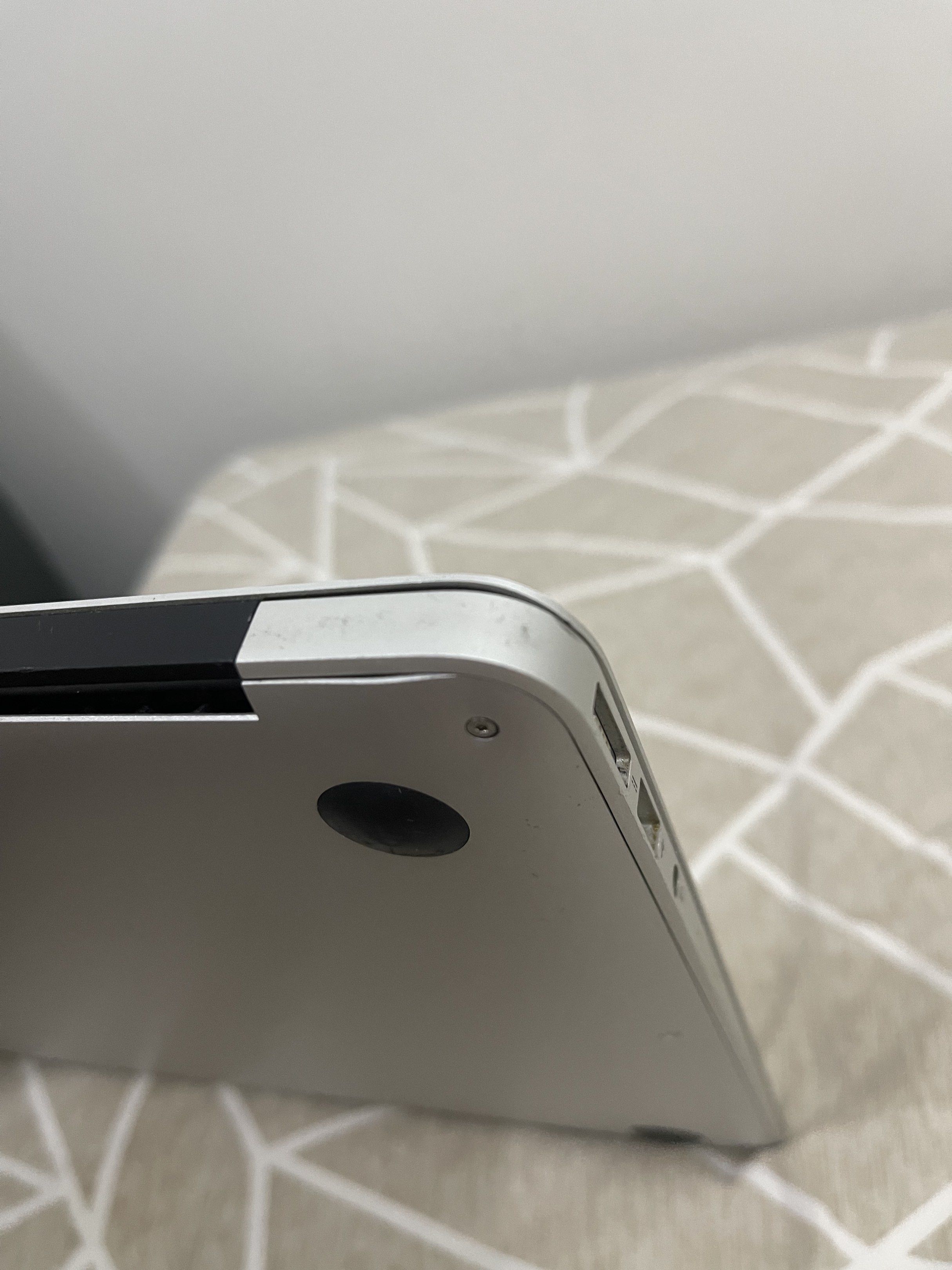 MacBook Air 13-inch (Early 2015) (Category: Laptops & Notebooks) located in Cainta. Submitted by leonardofraulenec (Listing ID 1416967204, Image 3). Description: Reason for selling: will upgrade 🙂.