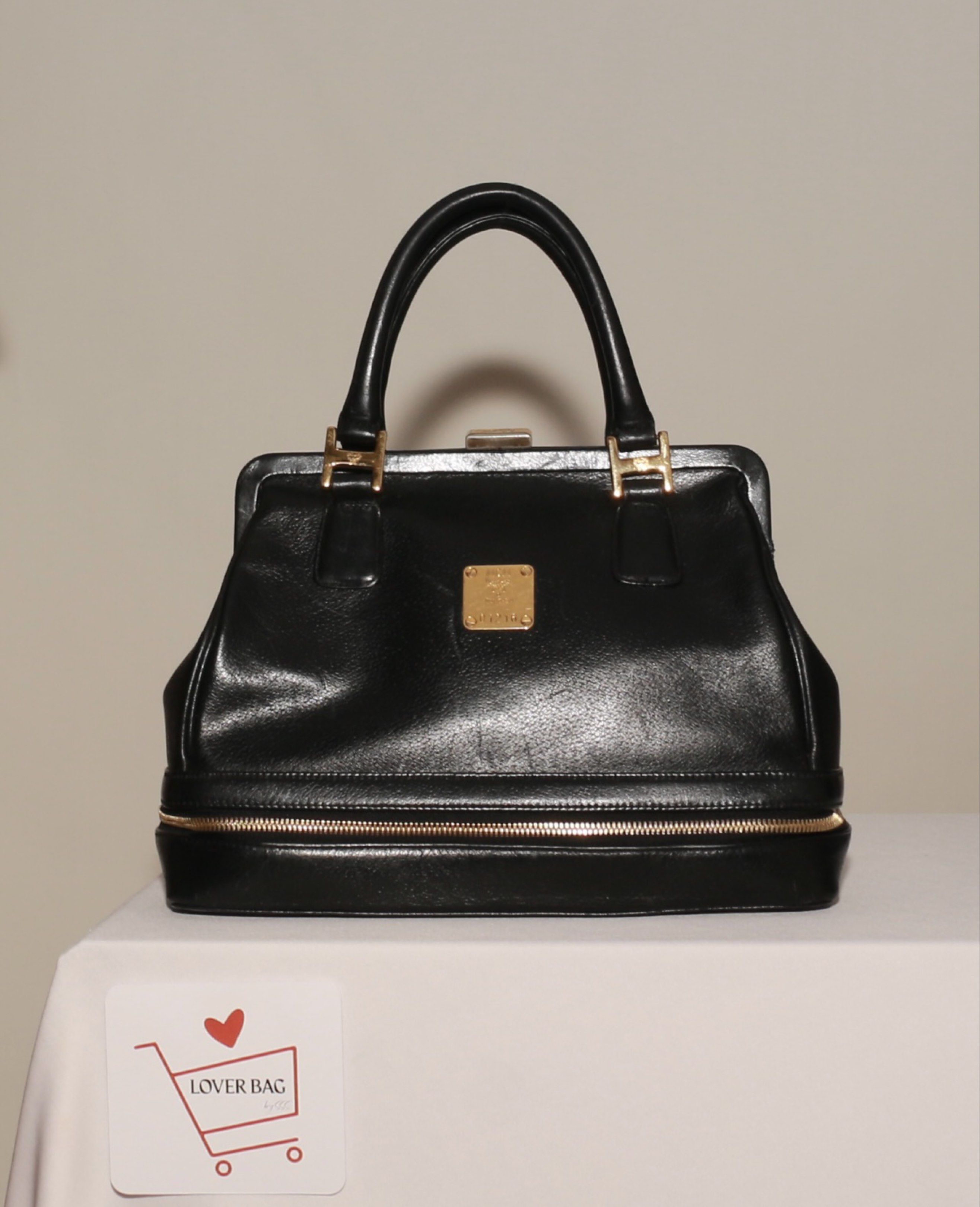MCM Doctors Bag (Category: Purses & Pouches) located in Batangas. Submitted by bagrx (Listing ID 1417015082, Image 1). Description: .