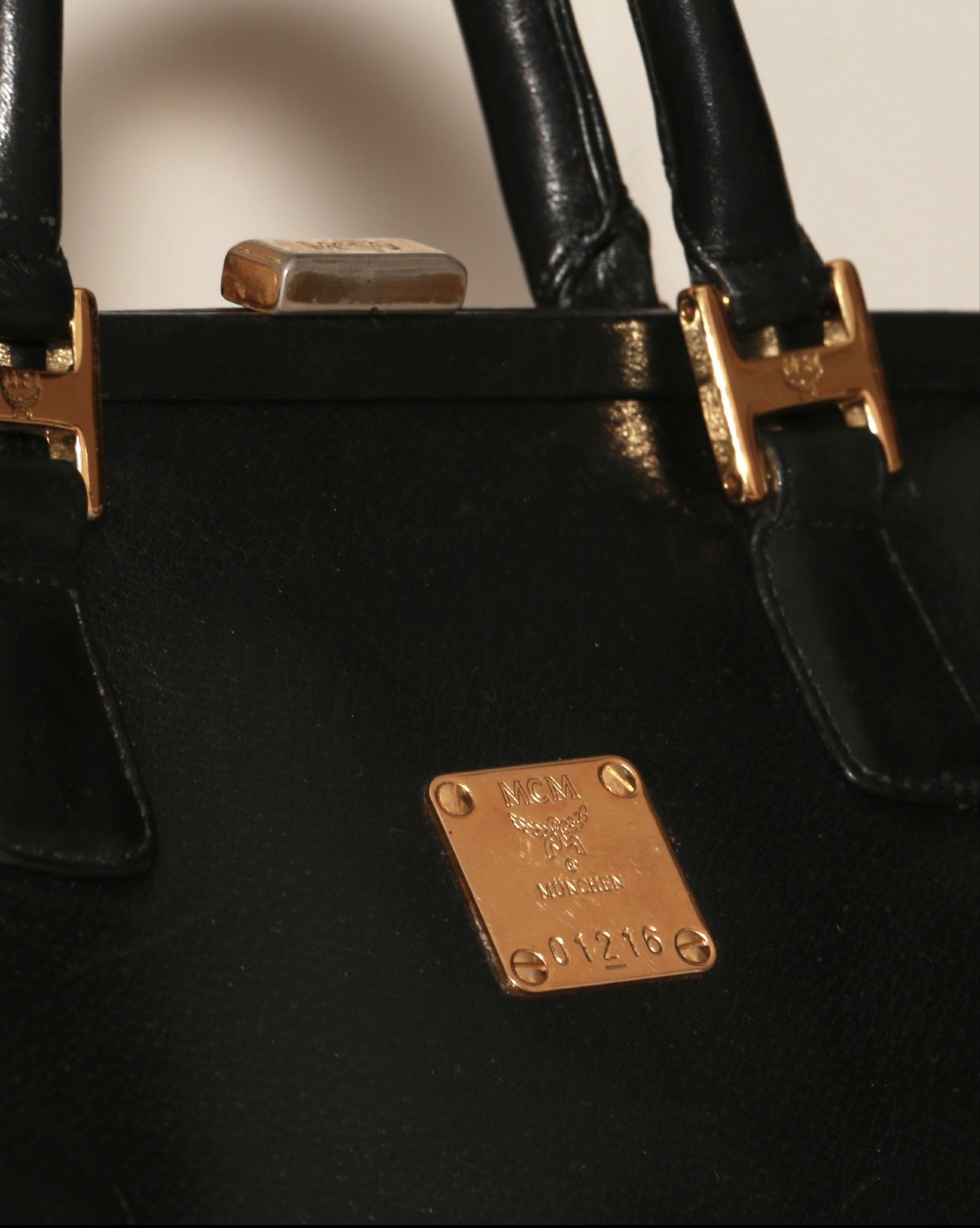 MCM Doctors Bag (Category: Purses & Pouches) located in Batangas. Submitted by bagrx (Listing ID 1417015082, Image 2). Description: .