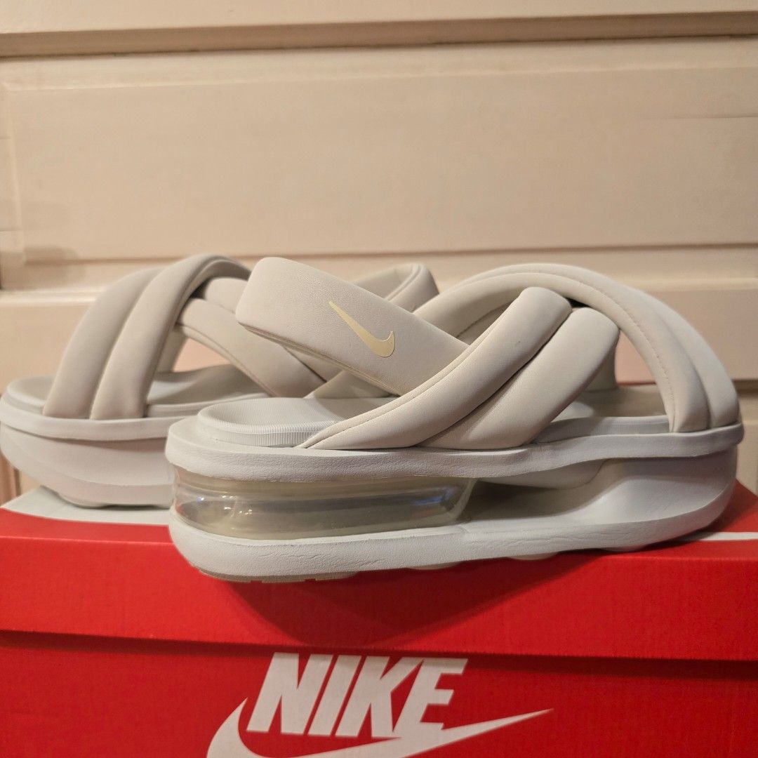 Nike Air Max ISLA Sandal (Category: Sandals) located in Manila. Submitted by geecollection01 (Listing ID 1416960026, Image 3). Description: Brand New 100% Authentic ISLA NIKE SANDALS.