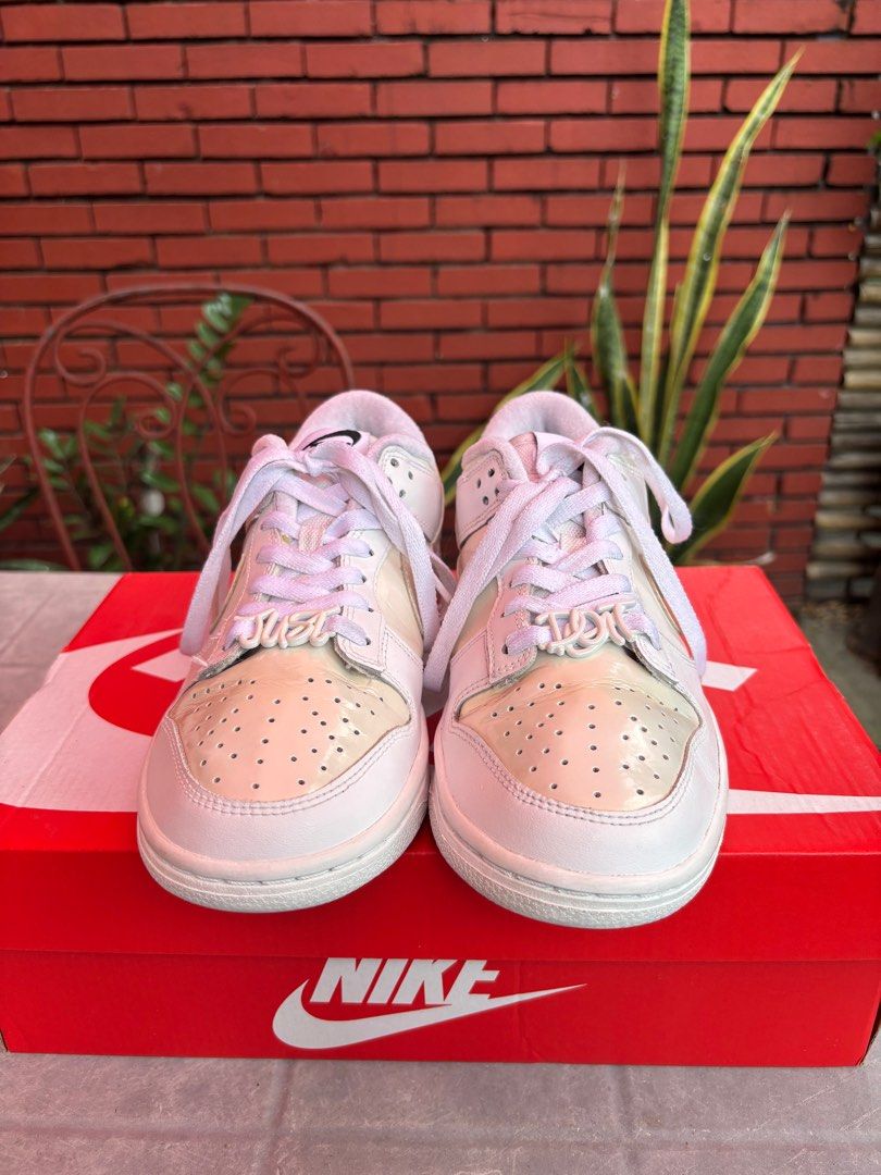 Nike Dunk Low SE (Category: Sneakers) located in Las Pinas. Submitted by tidyspaces (Listing ID 1416895306, Image 3). Description: Original Nike Dunk Low SE Size 7.5 womens Minimal creasing No other issue With box Pm me to negotiate Shipping only thru lalamove, no time for meetups due to work. Rfs: Need funds.