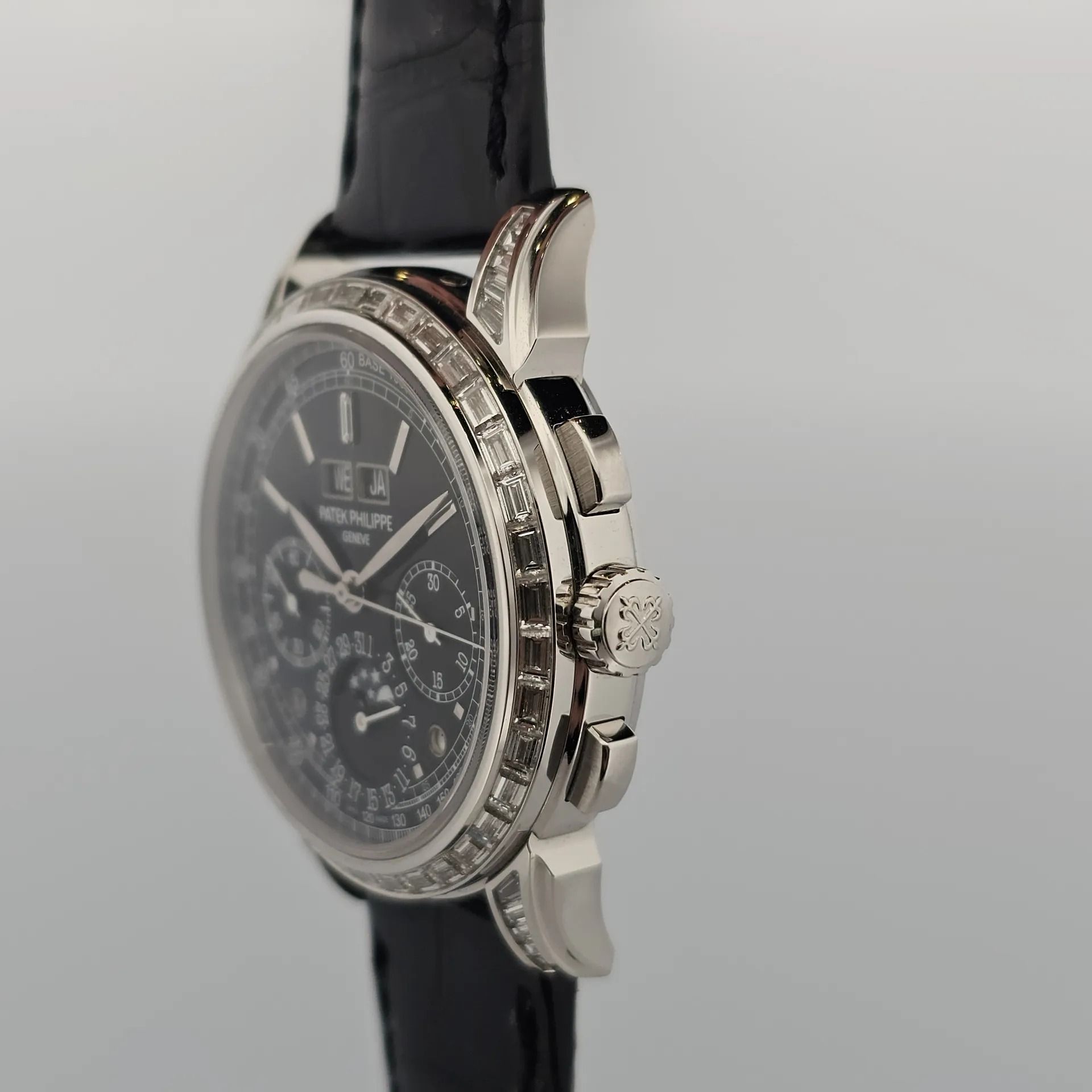 Patek Philippe 百達翡麗 Grand Complications Perpetual Calendar PT 950 5271P-001 (Category: Watches) located in Singapore. Submitted by watchbanka.deer (Listing ID 1416912865, Image 2). Description: WB1768908408 Watch Condition: Brand New Warranty Card Year: 2025 Diameter: 41mm Movement: Manual Winding Case Material: Platinum Dial Color: Black Accessories: Includes original packaging and certificates No Exchange Thank You Want to see more watches we h