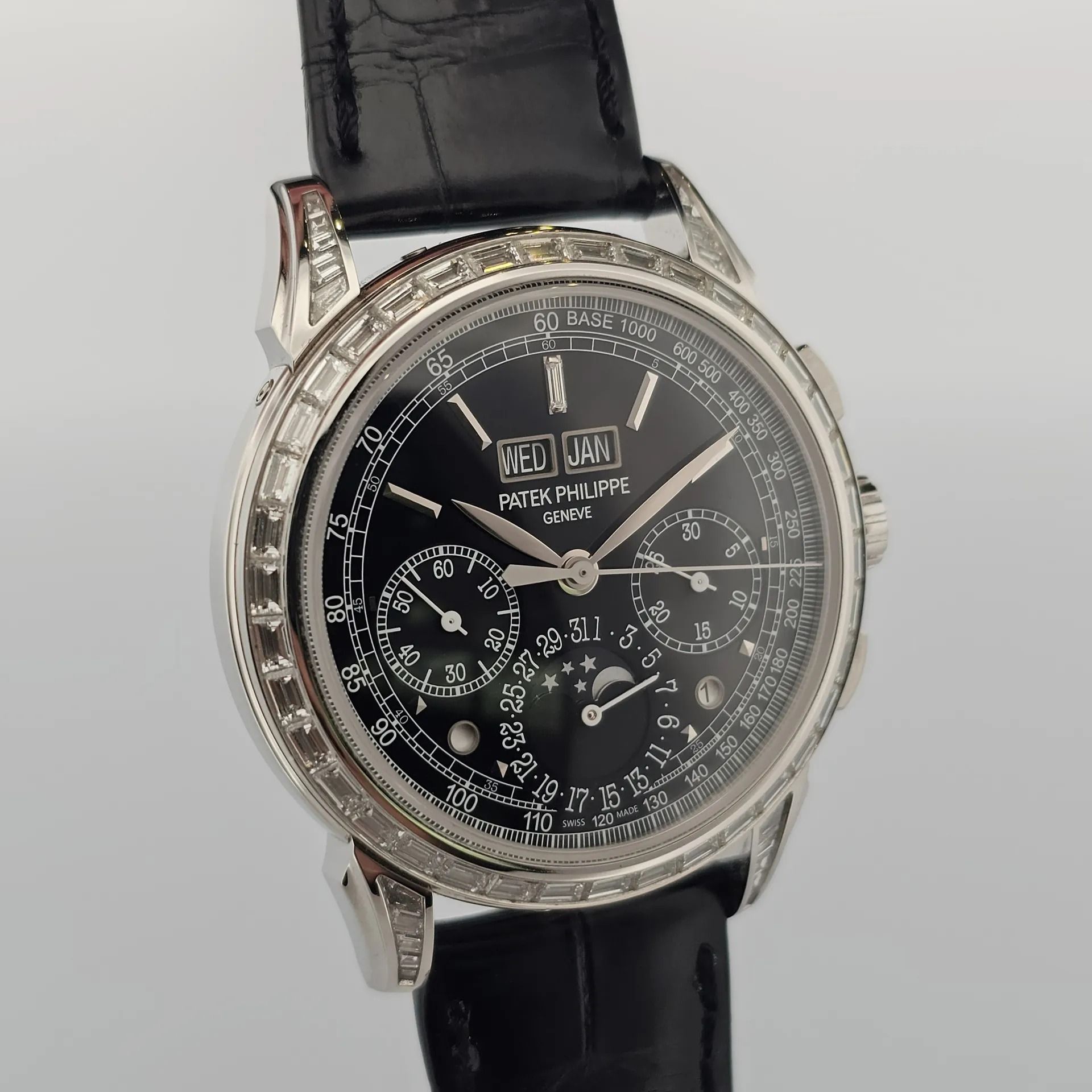 Patek Philippe 百達翡麗 Grand Complications Perpetual Calendar PT 950 5271P-001 (Category: Watches) located in Singapore. Submitted by watchbanka.deer (Listing ID 1416912865, Image 1). Description: WB1768908408 Watch Condition: Brand New Warranty Card Year: 2025 Diameter: 41mm Movement: Manual Winding Case Material: Platinum Dial Color: Black Accessories: Includes original packaging and certificates No Exchange Thank You Want to see more watches we h