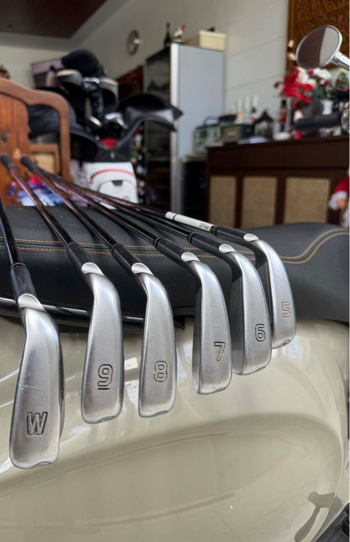 Ping G425 irons P to 5 (Category: Golf) located in Manila. Submitted by juan_____ (Listing ID 1416864895, Image 1). Description: Ping G425 irons P to 5 In very good condition ( used 8x in the fairway) AWT 2.0 stiff shaft Selling for 35,000 only Baliuag Bulacan location.