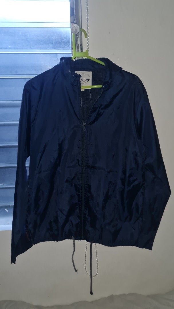 Rain Waterproof Navy Blue Jacket (Category: Coats, Jackets and Outerwear) located in Quezon City. Submitted by bubugom (Listing ID 1416975193, Image 1). Description: Navy blue Dome jacket - Natatago yung hood may zipper siya - Full zipper closure - Mesh lining LOC: Brgy. Pasong Tamo, QC MOD: GRAB, Lalamove, JNT MOP: GCASH, BPI, GoTyme (NO COD & ABONO) .