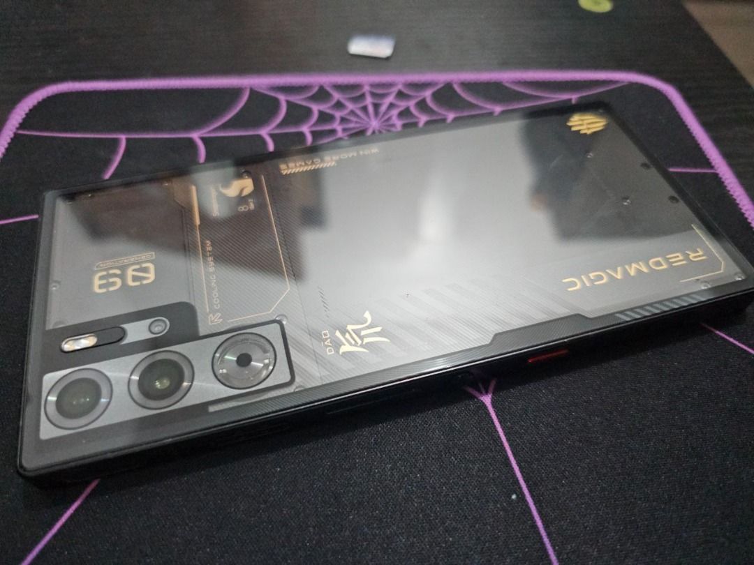 Redmagic 9 5G (Category: Android Others) located in Ligao. Submitted by navijo8710926 (Listing ID 1416841573, Image 3). Description: RUSHH 25K NALANG IF KUKUNIN NEED FUNDS REDMAGIC 9 5G (12GB/256GB) Qualcomm Snapdragon 8 Gen 3 (3.3Ghz) 6.8” AMOLED 1B Colors display 6500mah battery matagal parin malowbat 120Hz Refresh Rate Pressure sensitive zones 520Hz touch-sensing Built-in cooling fan Aviation aluminum middle frame Corning Gorilla Glass 5 ICE 1