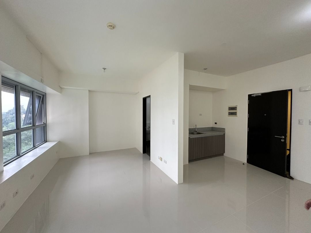 RFO THE LEVELS - BURBANK TOWER PLUS PARKING (Category: Apartments & Condos) located in Paranaque City. Submitted by yas13 (Listing ID 1416953887, Image 2). Description: FOR SALE: 1 BR Flex Unit at The Levels Alabang with parking 7th floor 36 sqm. Ready for occupancy Situated at the heart of Filinvest City (right across Westgate) Location perks: ~Westgate ~Alabang Town Center ~Asian Hospital ~Festival Mall ~St. Jerome Church ~S&R ~FEU Alabang ~Eas