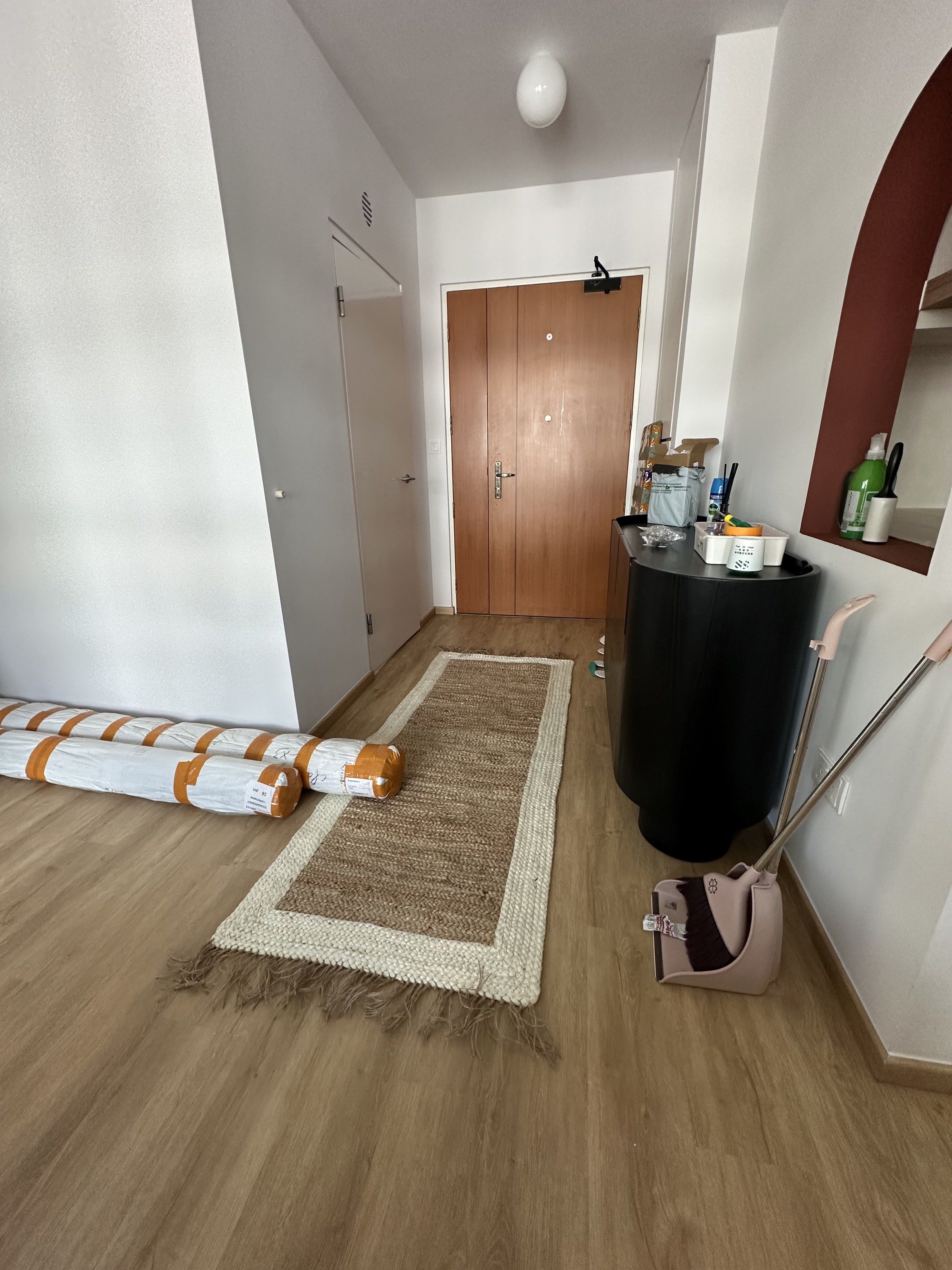 Runner (Category: Carpets & Mats) located in Singapore. Submitted by ryntmy (Listing ID 1372570473, Image 3). Description: Selling as it is too big for me. Item is brand new, no packaging. Meet up or arrange for own delivery Size: 80 x 200cm.