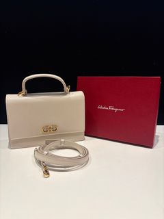 （分類：）位於 。 由 polaroidroid 提交（商品編號 1416986996，圖片 1）。簡介： 。