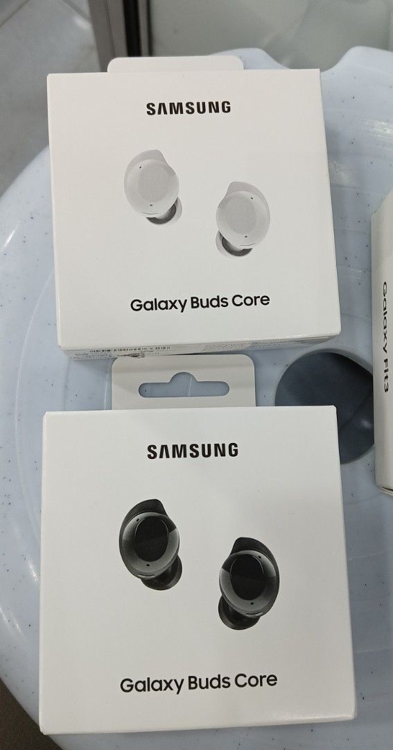 Samsung Galaxy Buds Core (Category: Earphones) located in San Juan City. Submitted by genonlore (Listing ID 1416953761, Image 1). Description: - Samsung Galaxy Buds Core earbuds - Available colors: White and Black - Includes: Earbuds - Perfect for music and calls - Compact and easy to carry - Stylish design store location: allsite marketing u26 2flr.theatremall,greenhills look for ate lore.