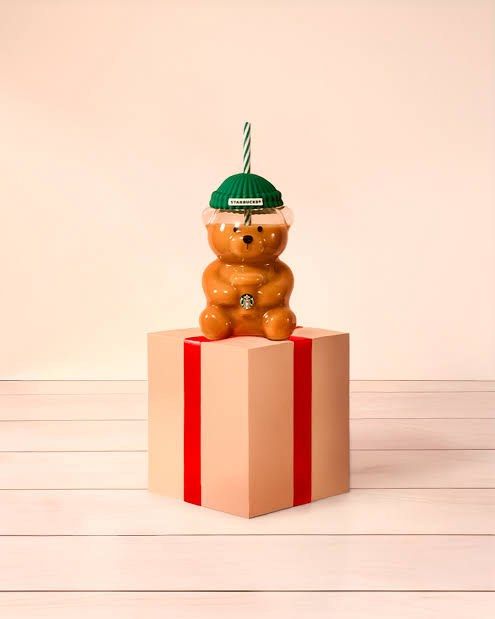 Starbucks Bearista Cold Cup from SG (Category: Water Bottles & Tumblers) located in Calamba. Submitted by prelovedbyj7 (Listing ID 1416996450, Image 1). Description: Legit starbucks BEARISTA GLASS CUP limited edition from Singapore!! Paunahan nalang :) PM to reserve.