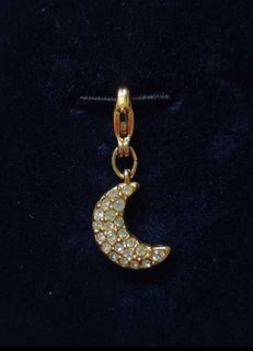 (Category: ) located in . Submitted by fafashop-888 (Listing ID 1416922491, Image 1). Description: .