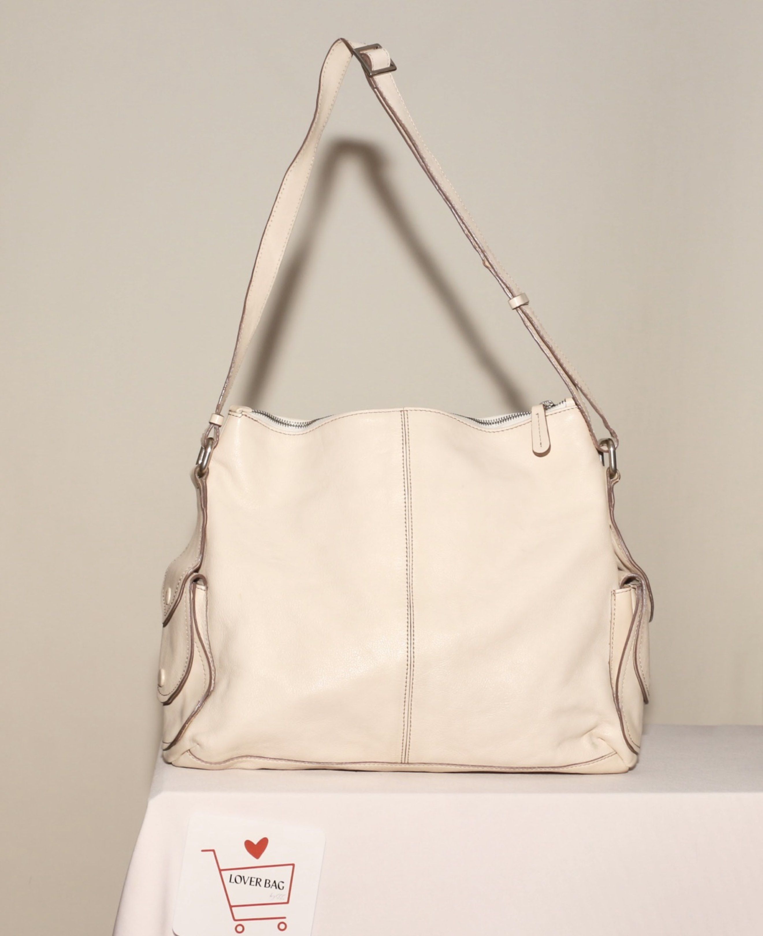 Tods two way Bag (Category: Cross-body Bags) located in Batangas. Submitted by bagrx (Listing ID 1417014705, Image 3). Description: .