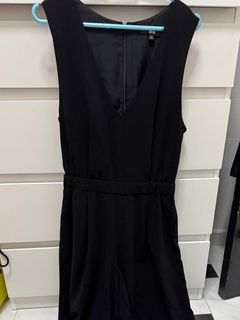 (Category: ) located in . Submitted by shopwithtyra (Listing ID 1411206480, Image 1). Description: .