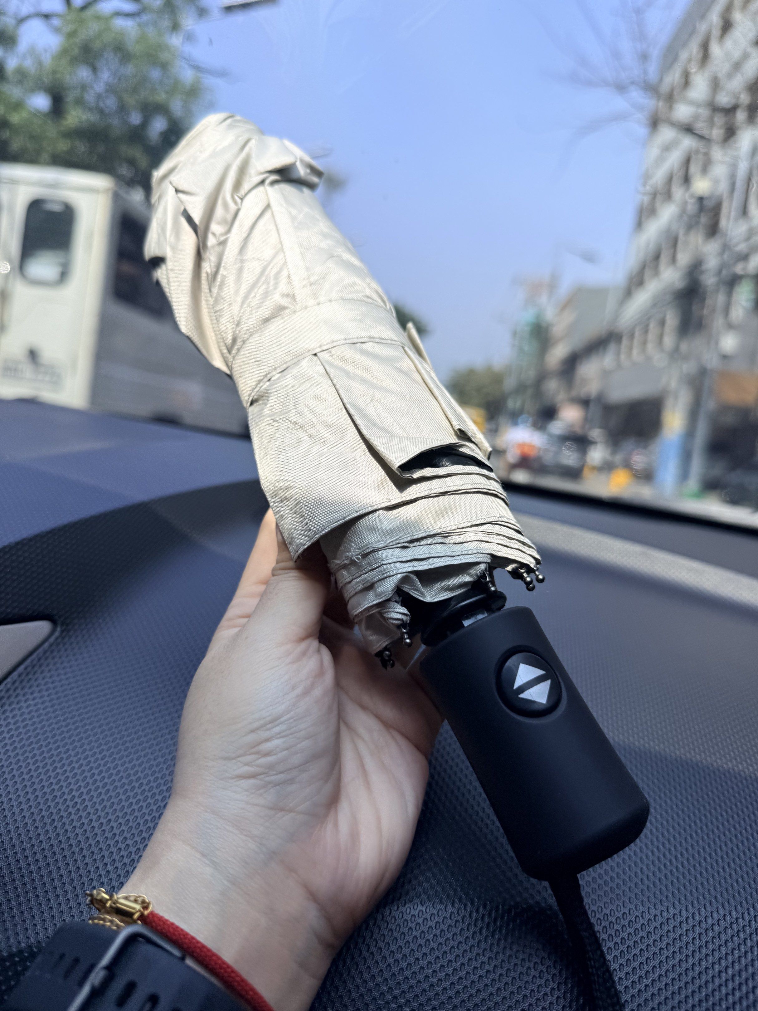 UV Protection Folding Umbrella (Category: Umbrellas) located in Manila. Submitted by hpshop2020 (Listing ID 1416915872, Image 2). Description: - UV Protection - Black handle with easy open/close button - Available Colors/Patterns: Blue floral, beige, black, and more! - Compact and easy to carry - Perfect for sun protection.