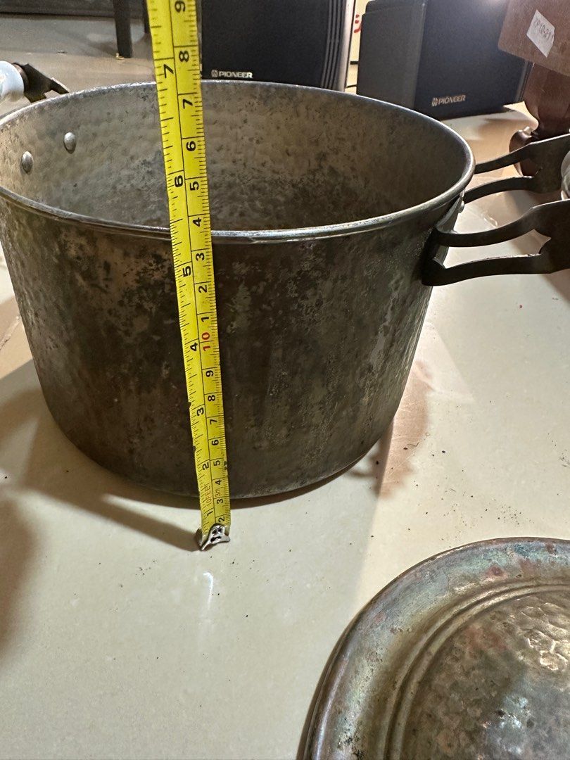 Vintage Copper Pot (Category: Cookware & Accessories) located in Rodriguez. Submitted by pwestoonlinestore (Listing ID 1417022233, Image 2). Description: For Restoration .