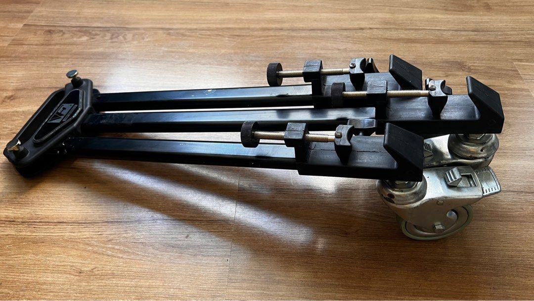 Weifeng Tripod Dolly (Category: Tripods & Monopods) located in Quezon City. Submitted by boldfire_8d34c1 (Listing ID 1416943764, Image 3). Description: .