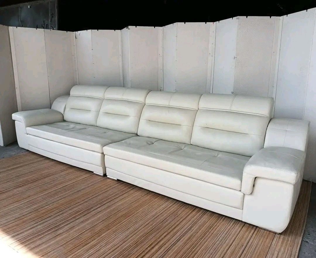 White Leather Sofa (Category: Sofas) located in Valenzuela. Submitted by princeraya55649 (Listing ID 1416922726, Image 2). Description: 6-Seater Leather Sofa 12ft Length Price: 21,900 L145 x W36.5 x H15.5/36 In good condition Code LJ B-769.