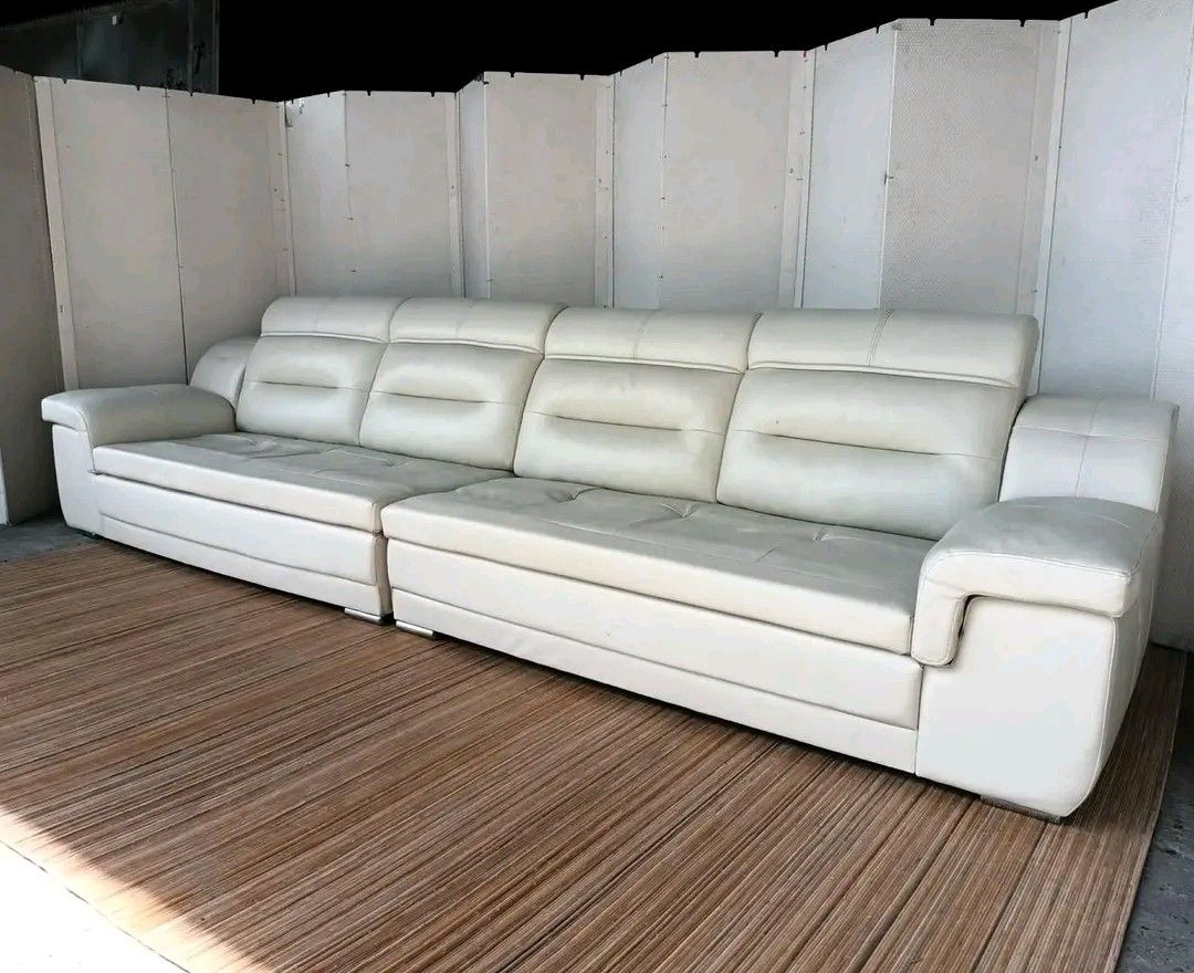 White Leather Sofa (Category: Sofas) located in Valenzuela. Submitted by princeraya55649 (Listing ID 1416922726, Image 3). Description: 6-Seater Leather Sofa 12ft Length Price: 21,900 L145 x W36.5 x H15.5/36 In good condition Code LJ B-769.