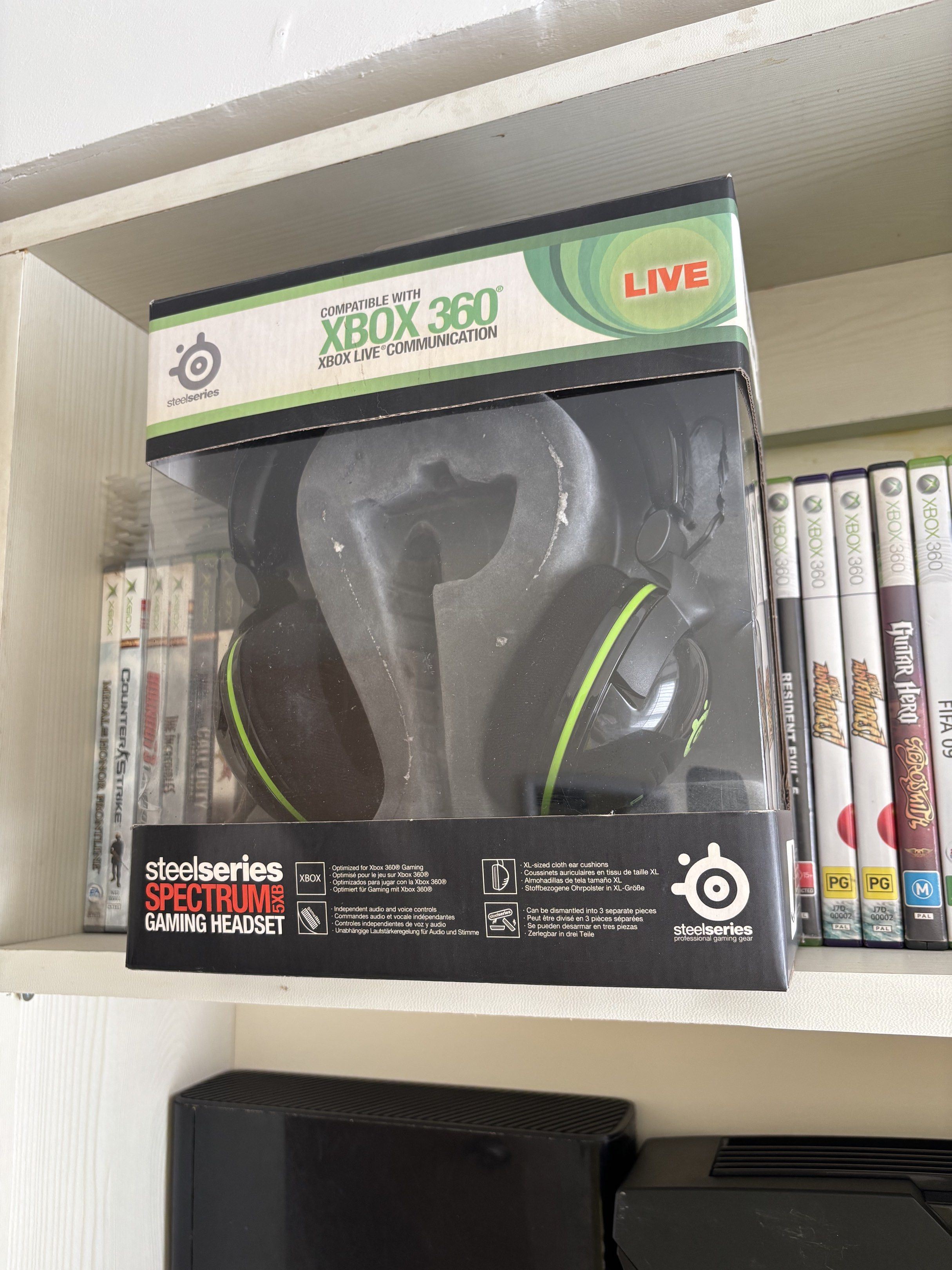 XBOX 1st Gen and 360e SET (Category: Xbox) located in Antipolo. Submitted by qwerty2301 (Listing ID 1416896753, Image 3). Description: For sale XBOX 1st Gen and XBOX 360 E ₱14,000 AS SET XBOX 1st GEN: Unit is in good condition please refer to pictures, working and running been using it daily gaming for 3-6 hours, but need to spam eject button when starting the console, it starts blinking with red light then after making it work one reset button r