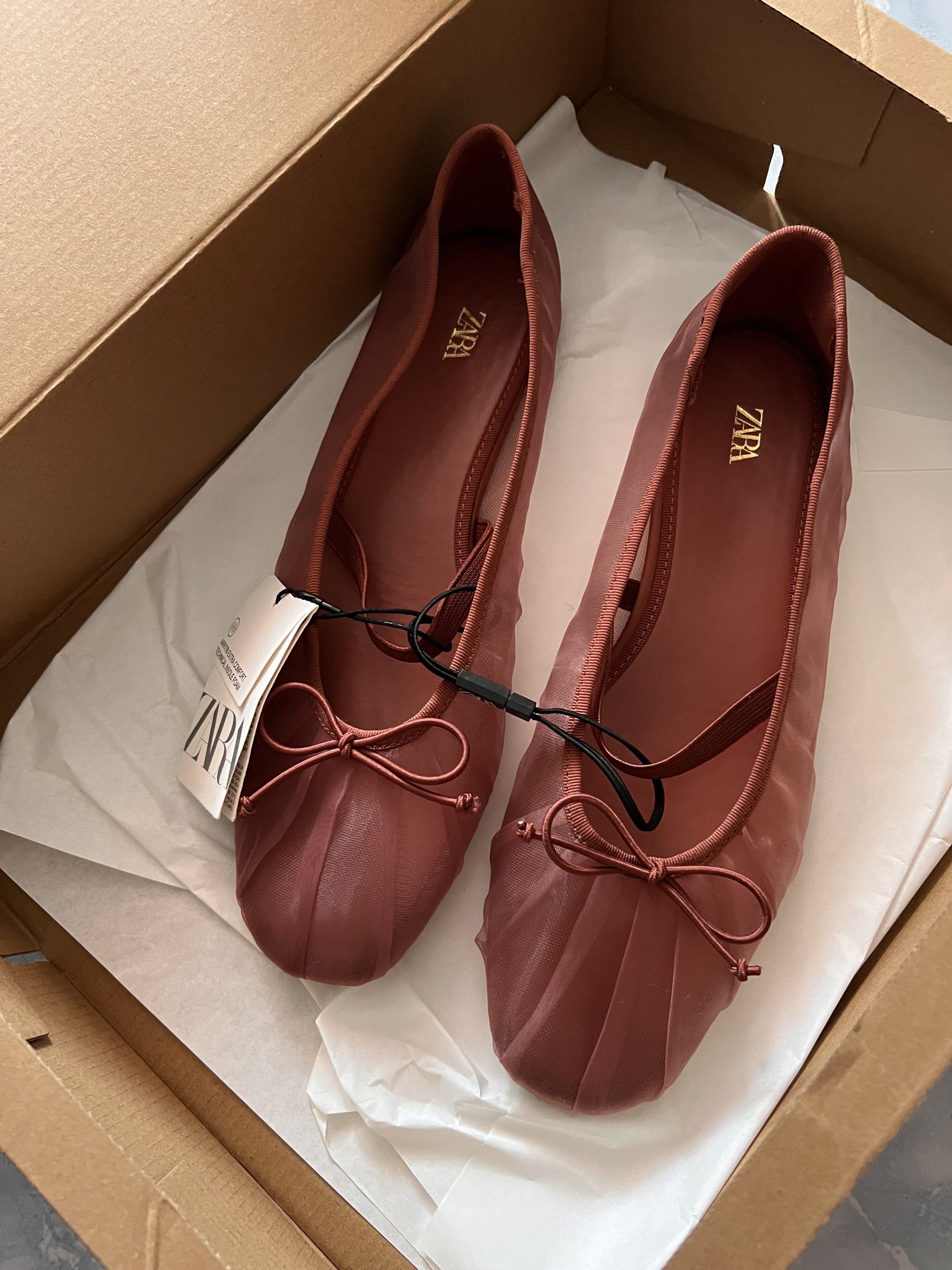 Zara Ballet Shoes 37❌, 38, 39 (Category: Flats & Sandals) located in Tagbilaran City. Submitted by affordablezara (Listing ID 1416880513, Image 2). Description: Size 37❌, 38, 39 Available Brand New with Tag Lp na po posted price Please Respect Price. Thank you Super Low Price .