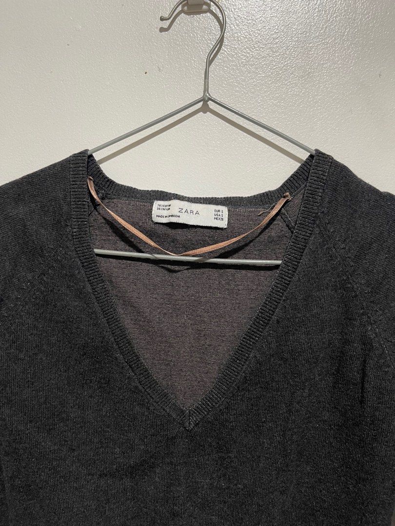 ZARA gray v-neck longsleeve sweater (Category: Longsleeves) located in Makati City. Submitted by clutterofshanelle (Listing ID 1416845954, Image 2). Description: .