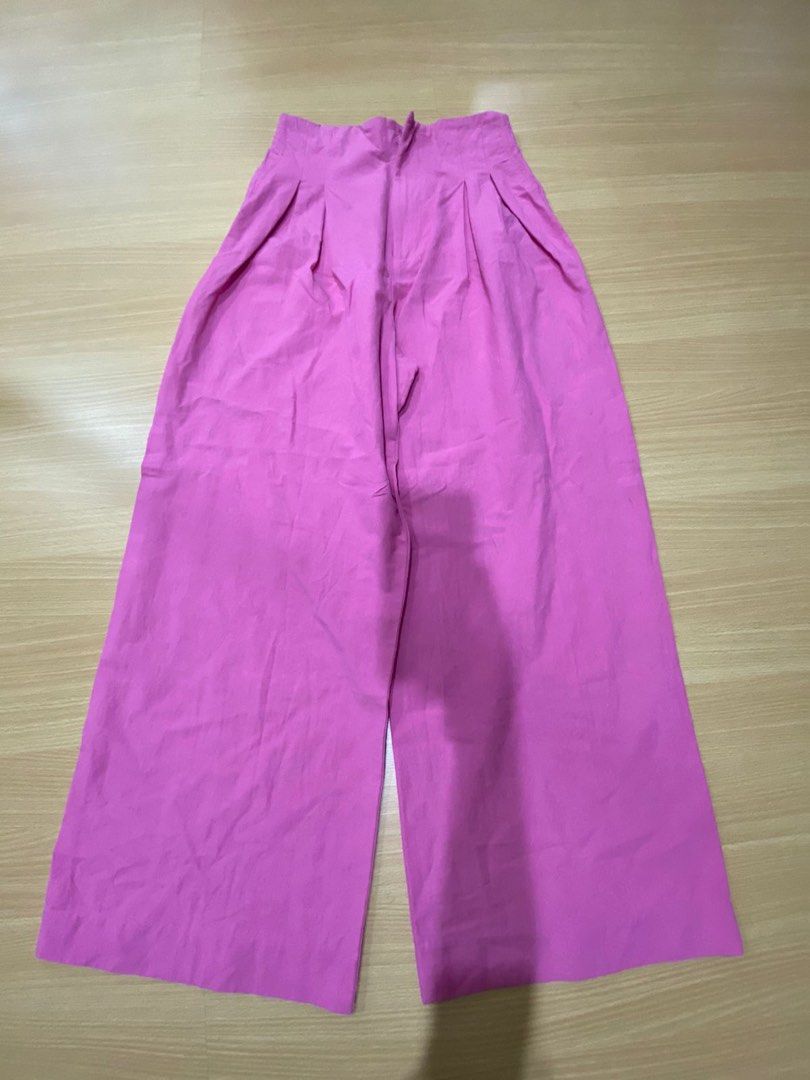 Zara pink wide leg culottes (Category: Other Bottoms) located in Davao. Submitted by vmfcloset (Listing ID 1416957277, Image 1). Description: .