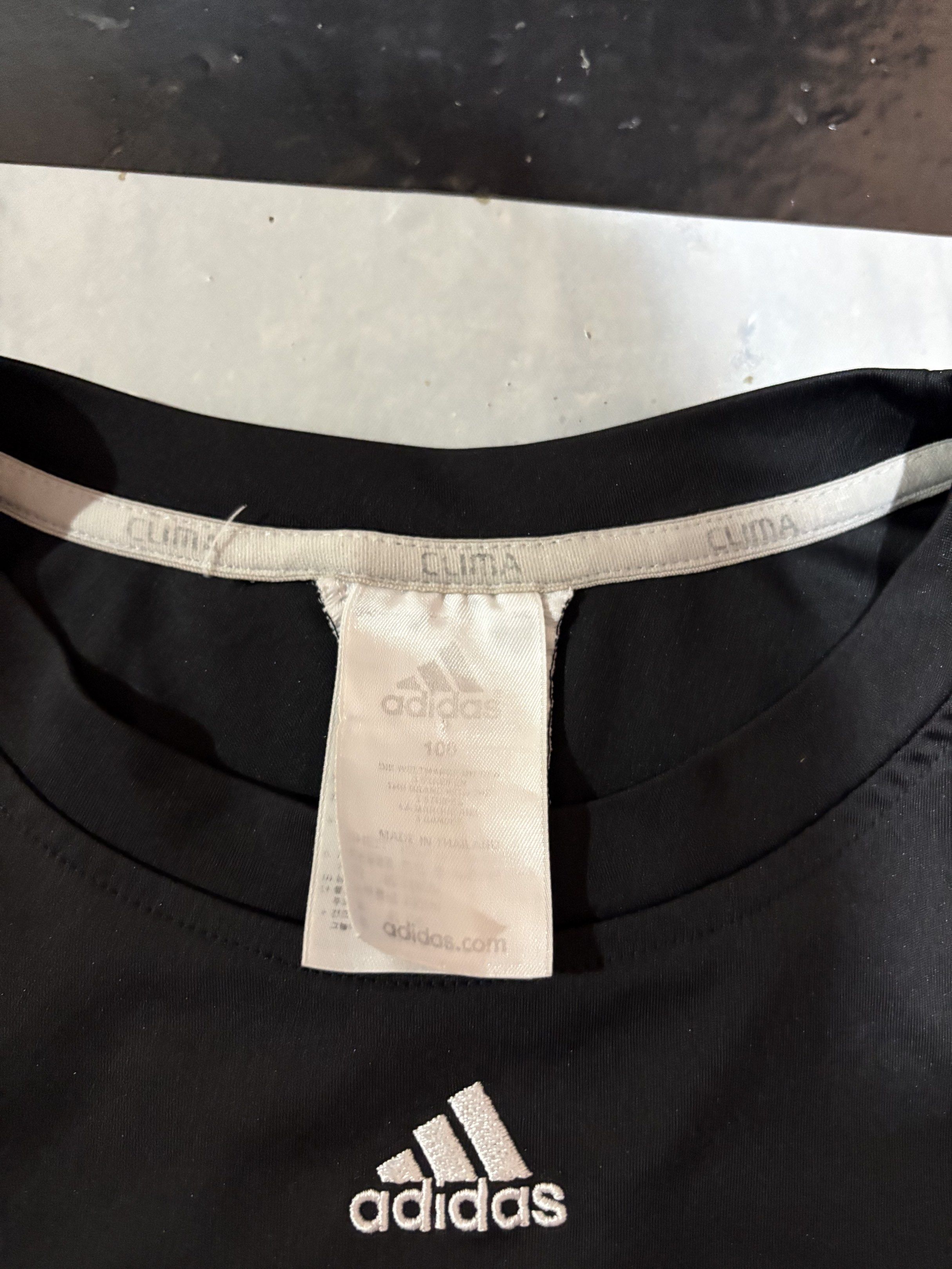 Adidas Clima Black T-shirt (Category: Activewear) located in Cadiz. Submitted by rom96 (Listing ID 1417178585, Image 3). Description: - Adidas Clima T-shirt - Black with white stripes on sleeves - Adidas logo on chest - Crew neck - Breathable design - Vertical mesh panel on back - Made in Thailand.