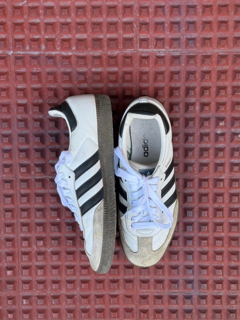 Adidas Samba White Black (Category: Sneakers) located in Sison. Submitted by d_archive (Listing ID 1417111079, Image 2). Description: -needs cleaning -no heel drags.